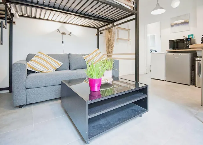 Charming Steps Away From Montmartre Apartamento *